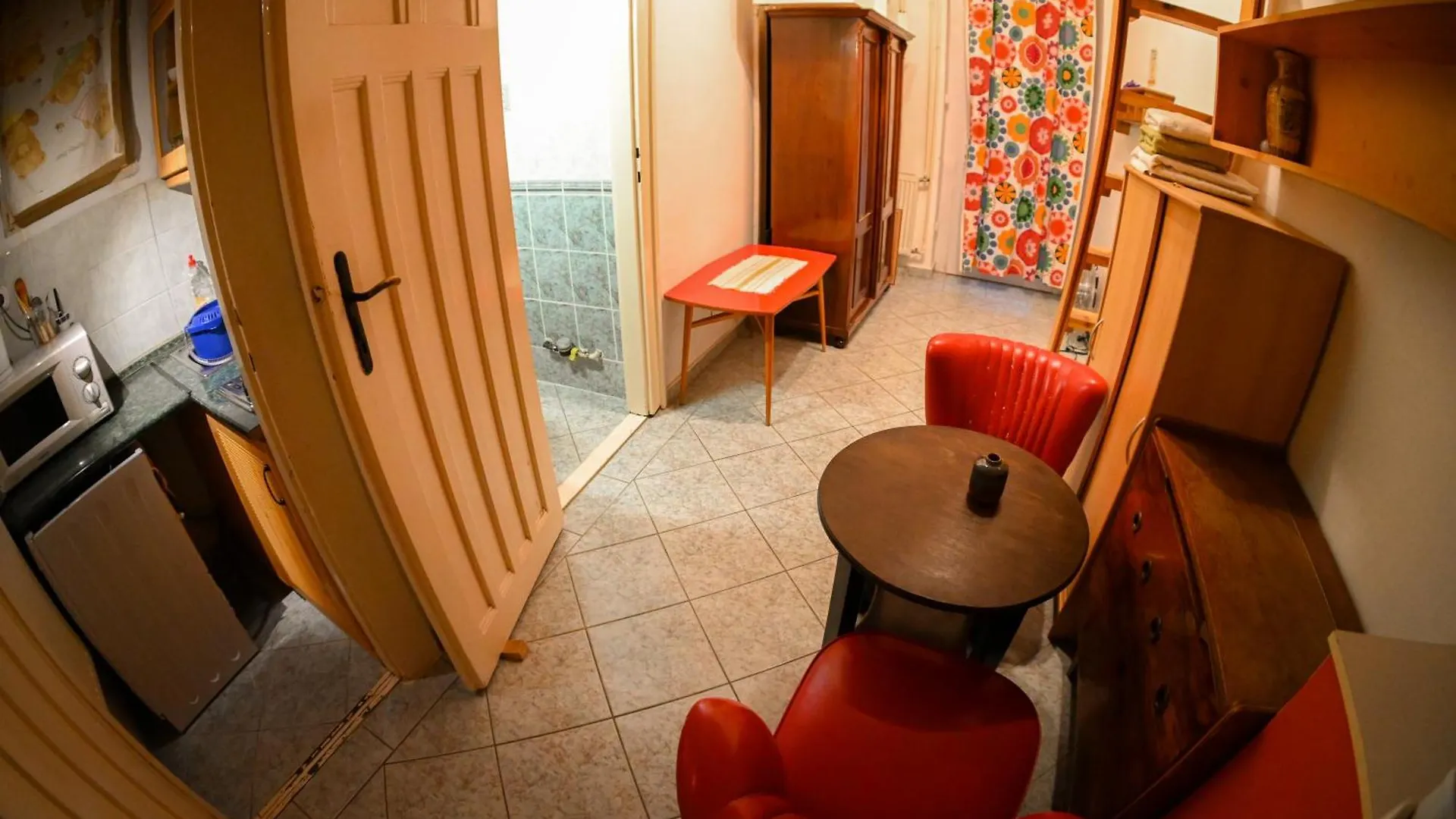 Downtown Cozy Private Studio For 1-2 People Apartment Budapest