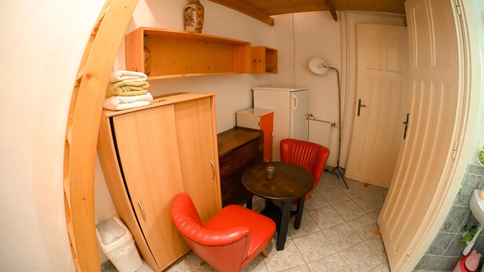 Downtown Cozy Private Studio For 1-2 People Apartment Budapest